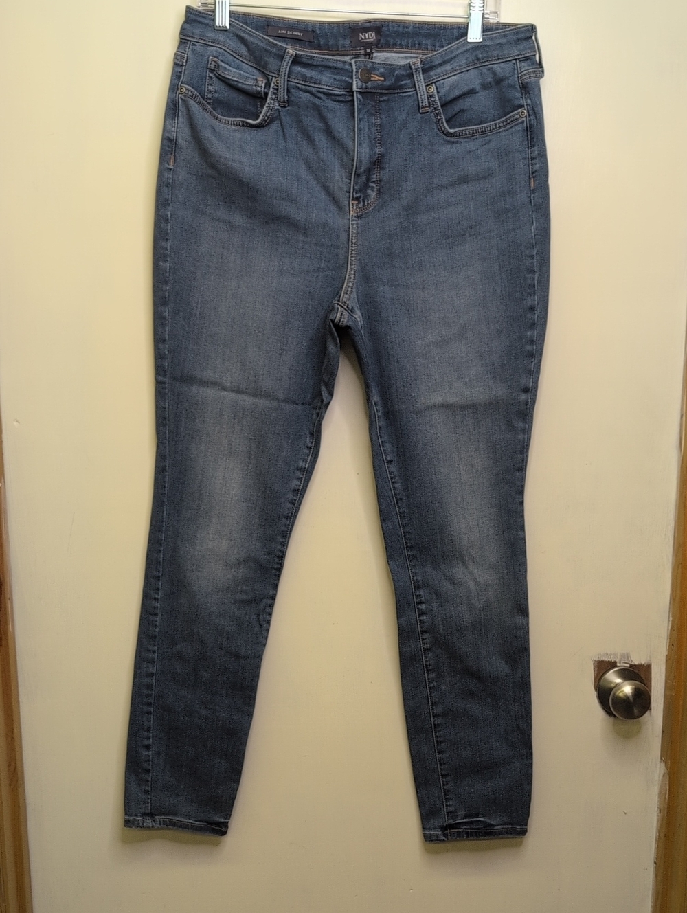 NYDJ Skinny Jeans in Dark Blue Wash 14